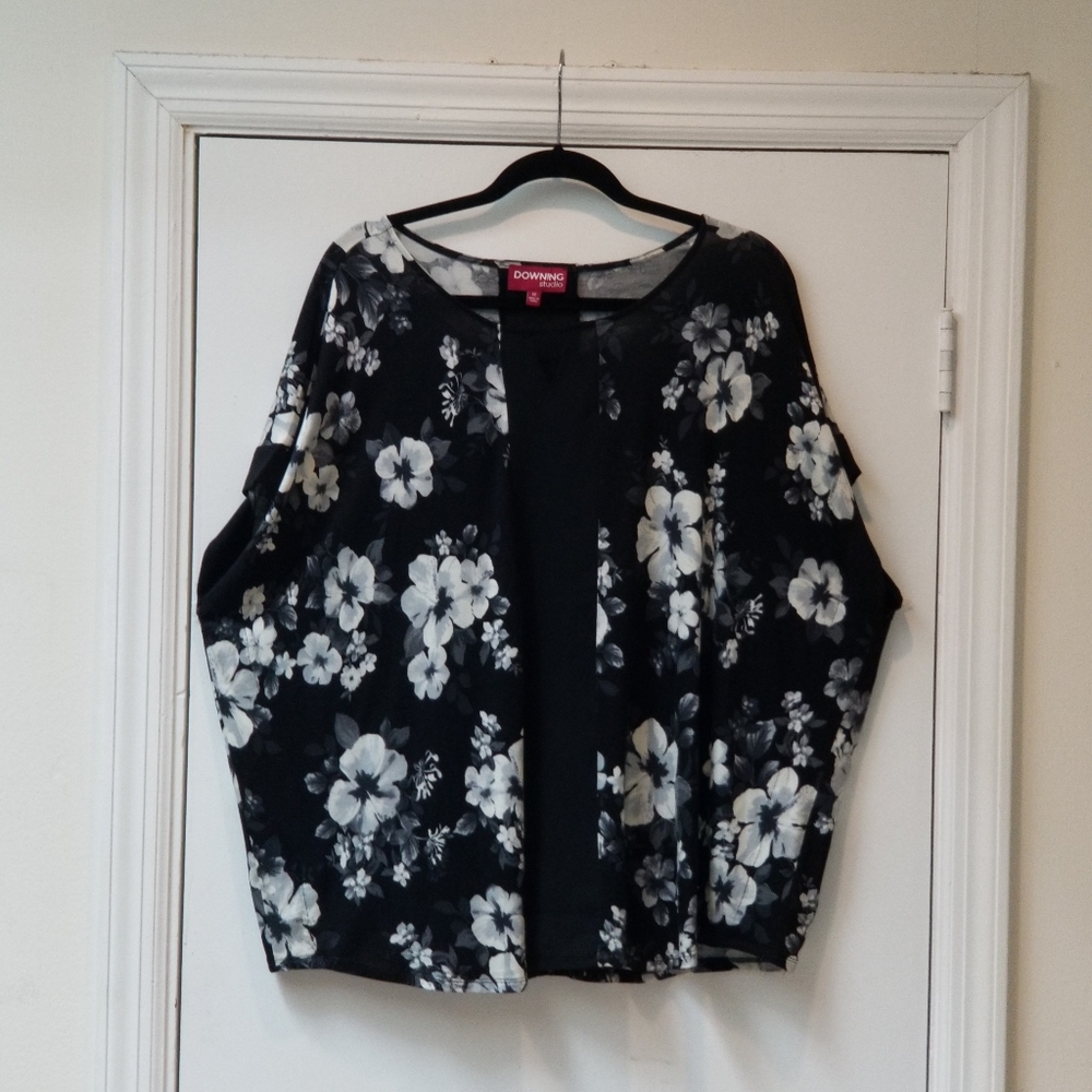 Downing Studio Short Sleeve Blouse